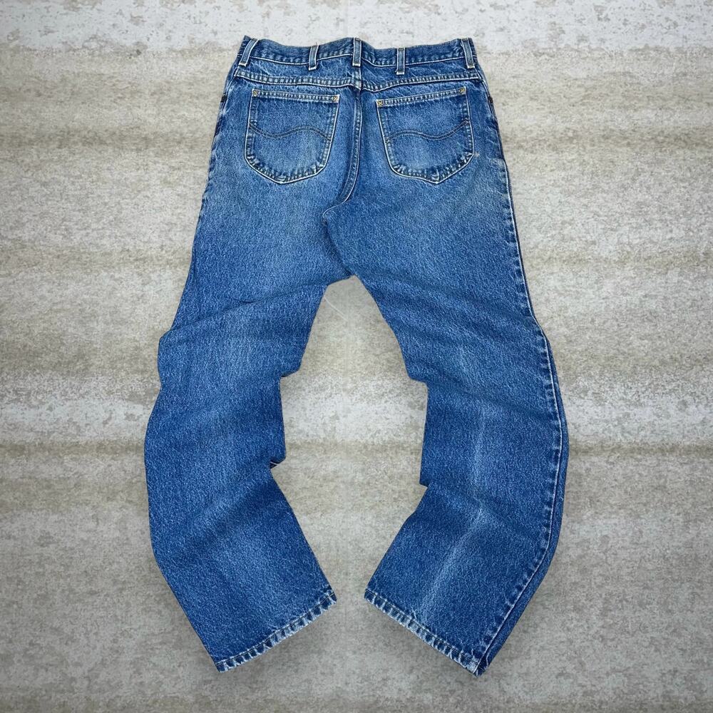 Vintage 90s Lee MR Jeans 33x34 Relaxed Fit Medium Wash Denim Made in USA